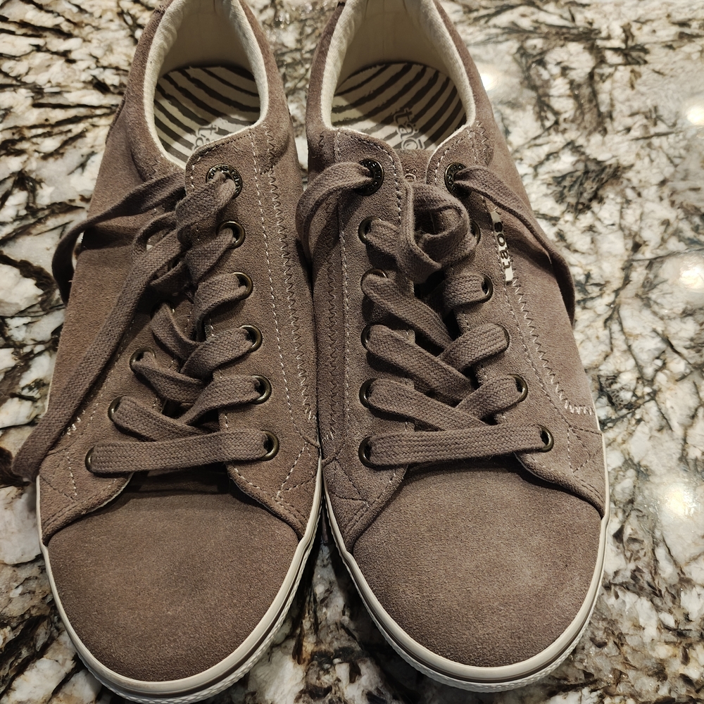 Taos Suede Casual Sneakers - Taupe